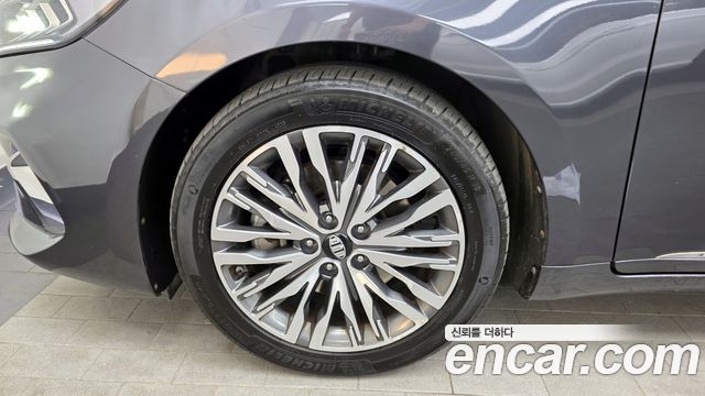 Kia K7 из Кореи Encar