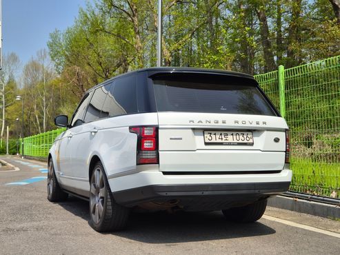 Land Rover Range Rover 4.4 SDV8 AB LWB DIESEL — пробег 109 300 км — фото 4 из 5