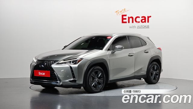 Lexus UX 2.0 2WD — пробег 81 872 км — фото 1 из 5