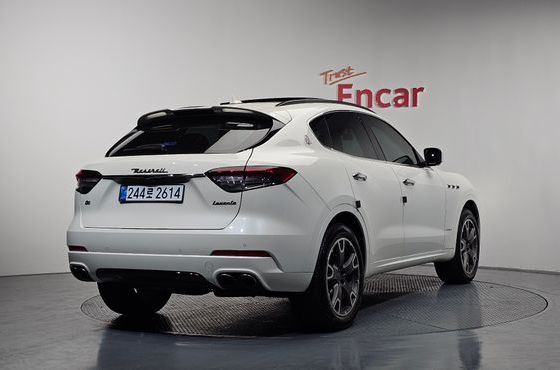 Maserati Levante 3.0 AWD GranSport — пробег 96 039 км — фото 2 из 5