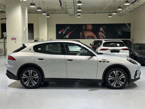 Maserati Grecale AWD Folgore — пробег 6 150 км — фото 3 из 5