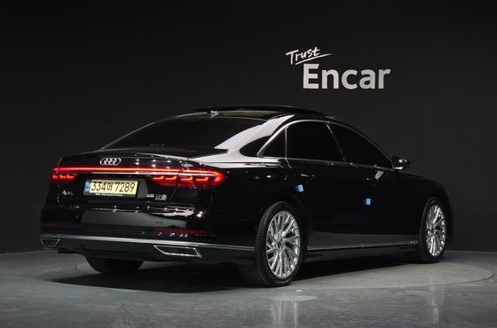 Audi A8 55 TFSI Quattro LWB — пробег 92 522 км — фото 2 из 5