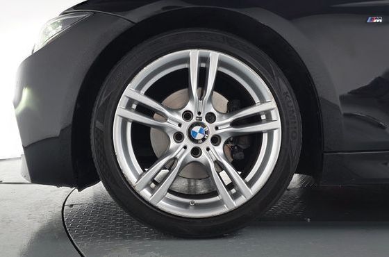 BMW 3-Series 330i M Sport — пробег 86 849 км — фото 5 из 5