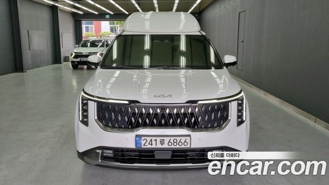 Kia Carnival Gasoline 9-Seater Hi Limousine Signature — пробег 59 000 км — фото 3 из 5
