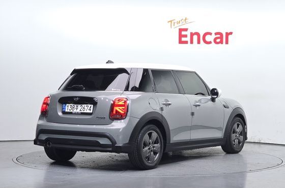 Mini Cooper 5Door Classic Third Generation — пробег 8 949 км — фото 2 из 5