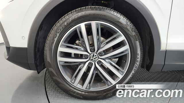 Volkswagen Tiguan 2.0 TDI Prestige — пробег 82 658 км — фото 5 из 5