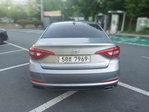 Hyundai Sonata 2.0 Smart — пробег 128 066 км — фото 2 из 5
