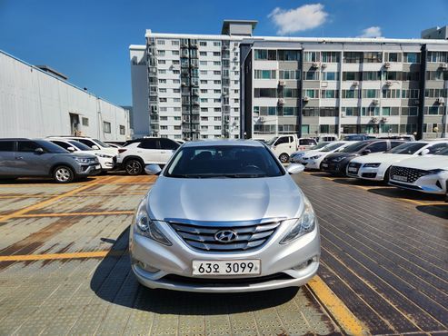 Hyundai Sonata Premier High-Deluxe — пробег 134 977 км — фото 4 из 5
