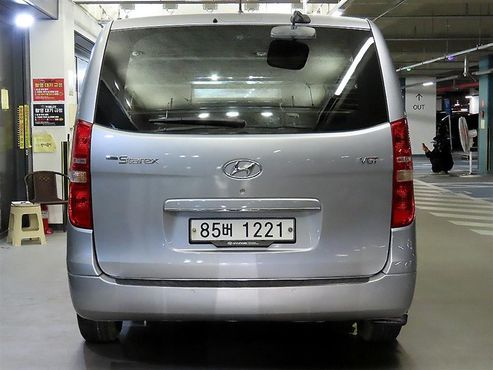 Hyundai Starex Van 5-Seater Modern — пробег 198 810 км — фото 4 из 5