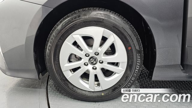 Toyota Prius 1.8 E — пробег 52 349 км — фото 5 из 5
