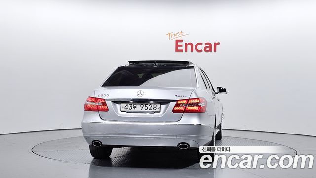 Mercedes-Benz E-Class из Кореи Encar