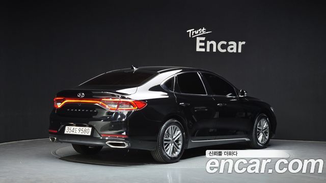 Hyundai Grandeur из Кореи Encar