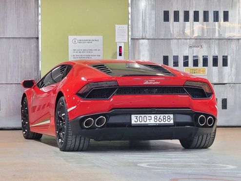 Lamborghini Huracan LP580-2 — пробег 24 600 км — фото 5 из 5