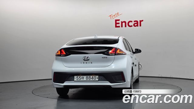 Hyundai Ioniq 1.6 HEV Q — пробег 136 055 км — фото 4 из 5