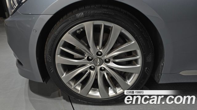Hyundai Genesis из Кореи Encar