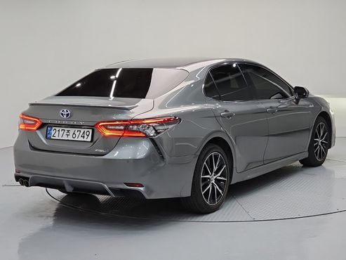 Toyota Camry 2.5 XSE Hybrid — пробег 82 847 км — фото 4 из 5