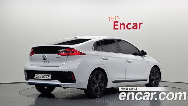 Hyundai Ioniq из Кореи Encar