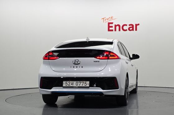 Hyundai Ioniq Q — пробег 169 839 км — фото 4 из 5