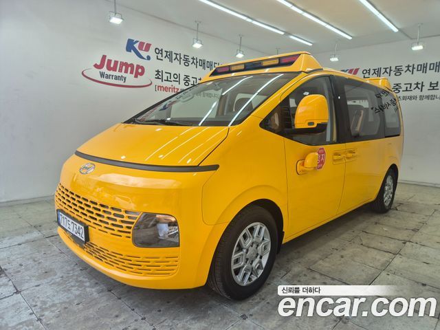 Hyundai Staria L3.5  Kinder Safety Car 15-Seater — пробег 42 322 км — фото 1 из 5