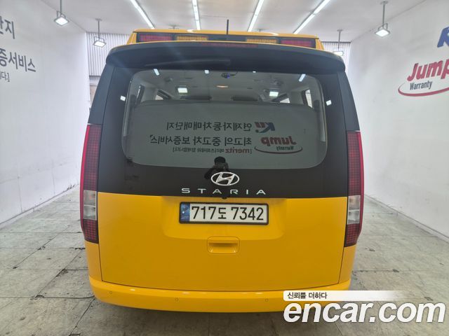 Hyundai Staria L3.5  Kinder Safety Car 15-Seater — пробег 42 322 км — фото 4 из 5