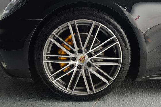 Porsche Panamera 3.0 AWD — пробег 129 760 км — фото 5 из 5