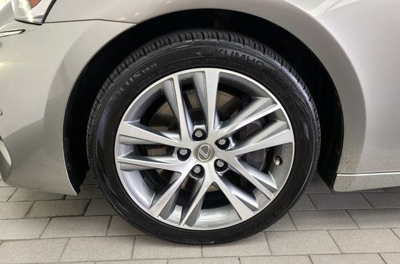 Lexus IS Supreme — пробег 97 818 км — фото 5 из 5