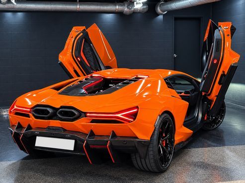 Lamborghini Revuelto 6.5 V12 — пробег 620 км — фото 2 из 5