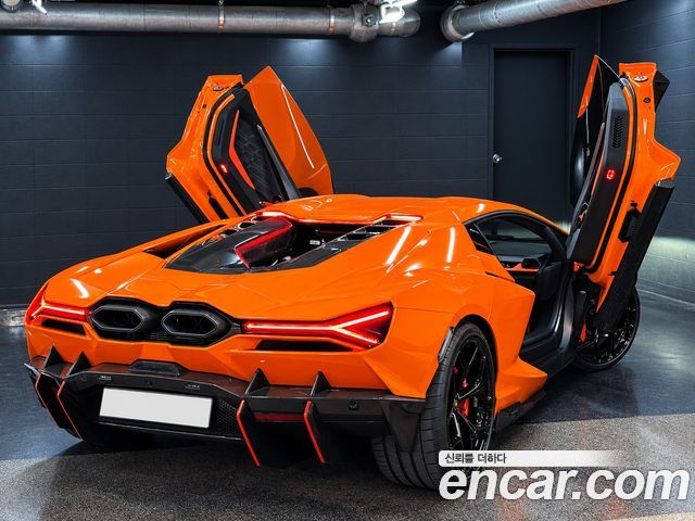 Lamborghini Revuelto 6.5 V12 — пробег 620 км — фото 4 из 5