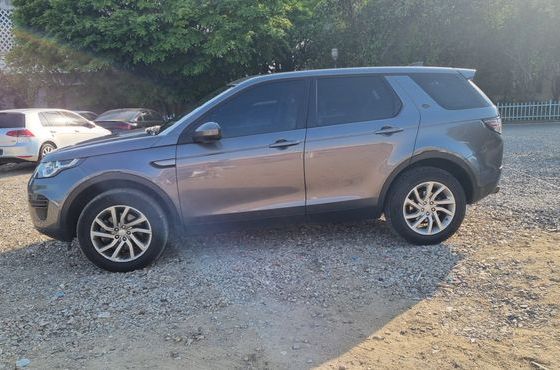 Land Rover Discovery Sport 2.0 TD4 SE — пробег 232 065 км — фото 3 из 5
