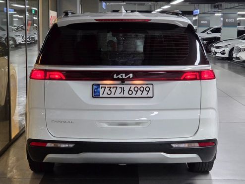 Kia Carnival 11-Seater Prestige — пробег 31 000 км — фото 5 из 5