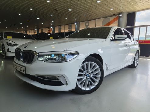 BMW 5-Series 520d xDrive Luxury Plus — пробег 178 487 км — фото 1 из 5