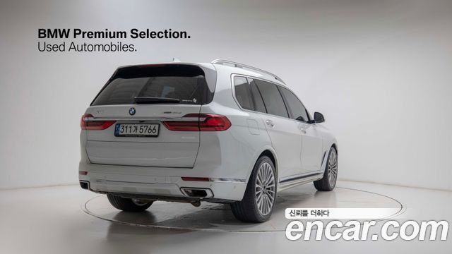 BMW X7 xDrive 40d Design Pure Excellence 6-Seater — пробег 92 606 км — фото 2 из 5