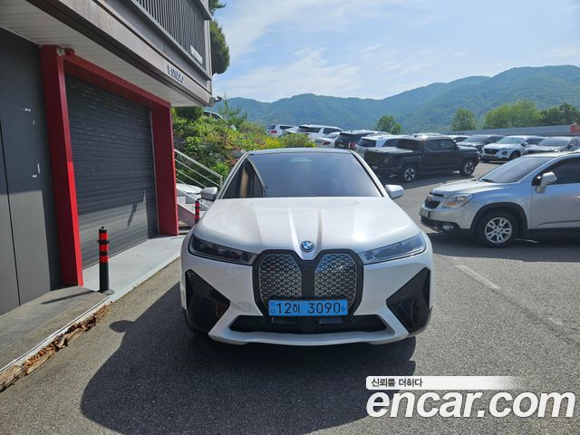 BMW iX из Кореи Encar