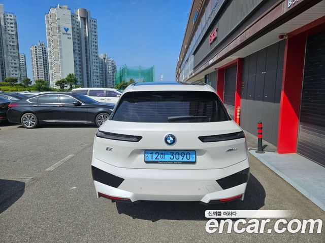 BMW iX из Кореи Encar