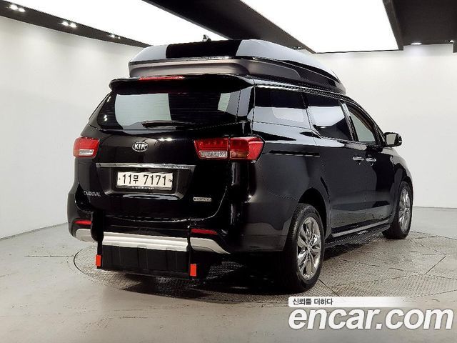 Kia Carnival из Кореи Encar
