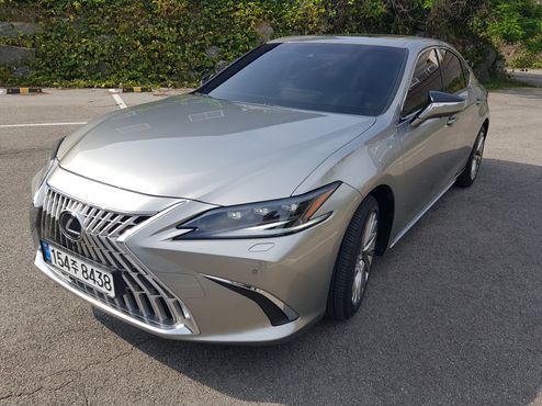 Lexus ES Executive — пробег 23 277 км — фото 1 из 5