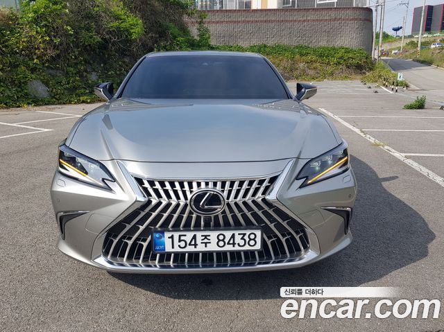 Lexus ES Executive — пробег 23 277 км — фото 3 из 5