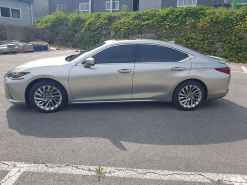 Lexus ES Executive — пробег 23 277 км — фото 5 из 5