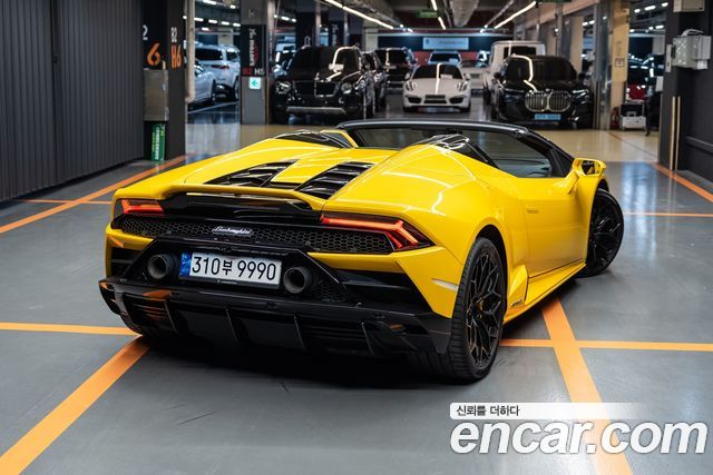 Lamborghini Huracan LP640-4 EVO Spyder — пробег 13 224 км — фото 2 из 5