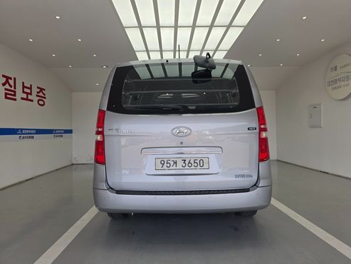 Hyundai Starex Van 5-Seater Smart — пробег 190 223 км — фото 4 из 5