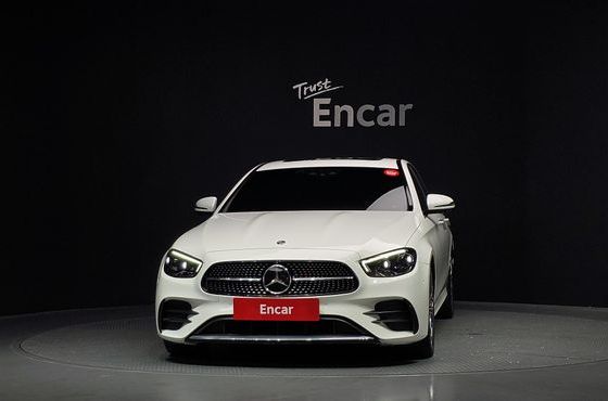 Mercedes-Benz E-Class E220d 4MATIC AMG Line — пробег 72 088 км — фото 3 из 5