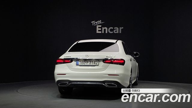 Mercedes-Benz E-Class из Кореи Encar