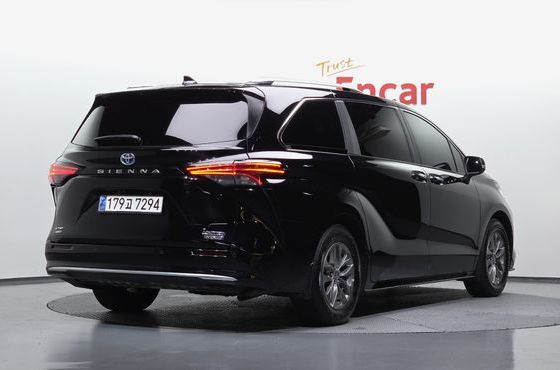 Toyota Sienna 2.5 Hybrid AWD — пробег 94 356 км — фото 2 из 5