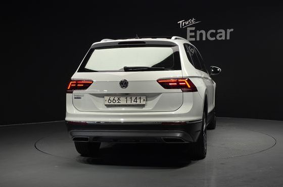 Volkswagen Tiguan 2.0 TDI Prestige — пробег 125 740 км — фото 4 из 5