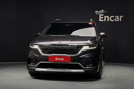 Kia Carnival 9-Seater Signature — пробег 77 923 км — фото 3 из 5