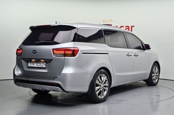 Kia Carnival 9-seater Prestige — пробег 144 278 км — фото 2 из 5