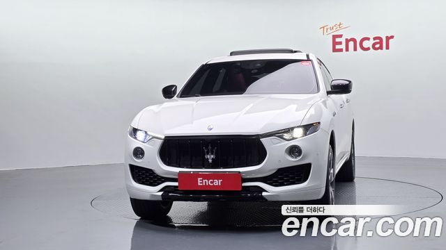 Maserati Levante из Кореи Encar