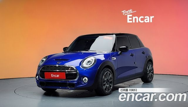 Mini Cooper 5Door HIGH 3rd — пробег 104 687 км — фото 1 из 5