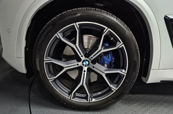 BMW X5 xDrive 40i M Sport — пробег 5 004 км — фото 5 из 5