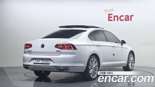 Volkswagen Passat из Кореи Encar